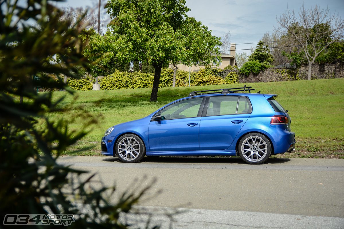 Lowered Golf R on VMR V810 Wheels